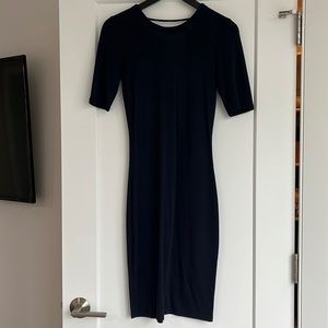 S aritzia short sleeve dress midi dress in navy